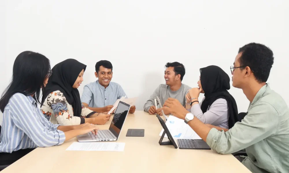 Magang gaji ump kembali dibuka november 2025, cek syarat dan cara daftarnya!