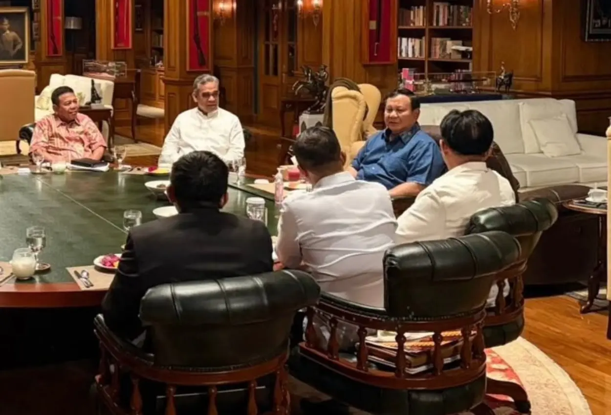 Malam minggu prabowo panggil menteri hingga ketua mpr ke hambalang