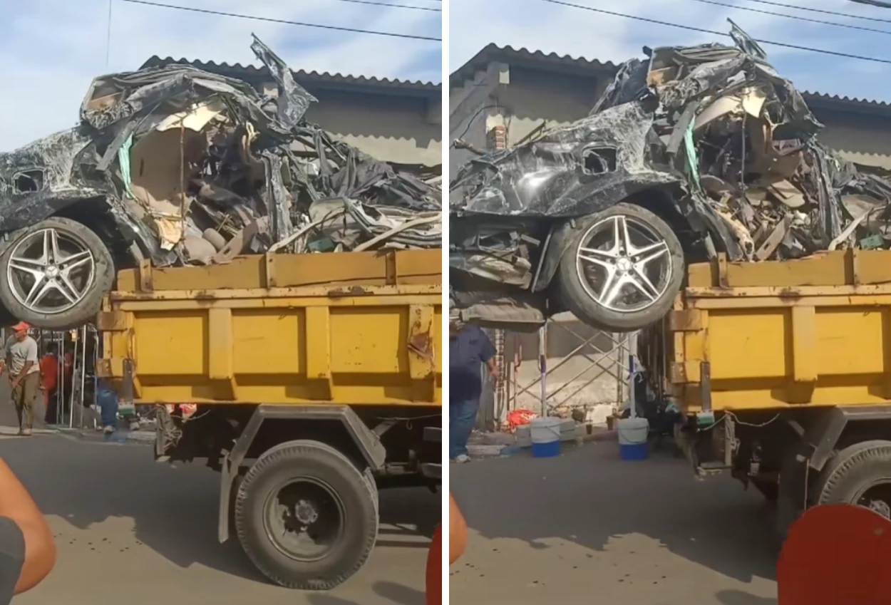 Mobil mercy ditemukan ringsek parah saat evakuasi reruntuhan ponpes al khoziny