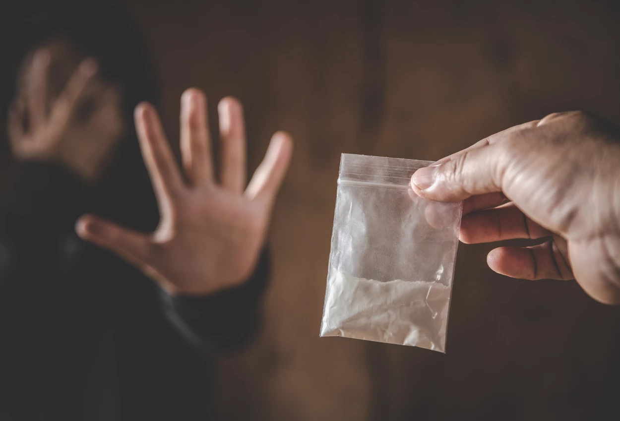 Modus baru di tangerang! obat terlarang untuk pelajar dijual lewat toko kosmetik dan warung sembako