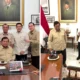 Momen mensesneg prasetyo hadi dapat kejutan ultah langsung dari prabowo