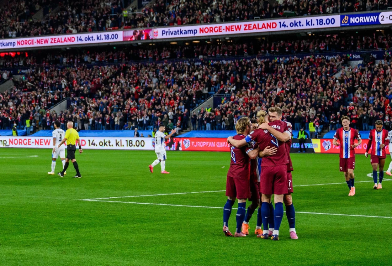 Norwegia terancam kena sanksi fifa usai suporter sindir israel dari tribun