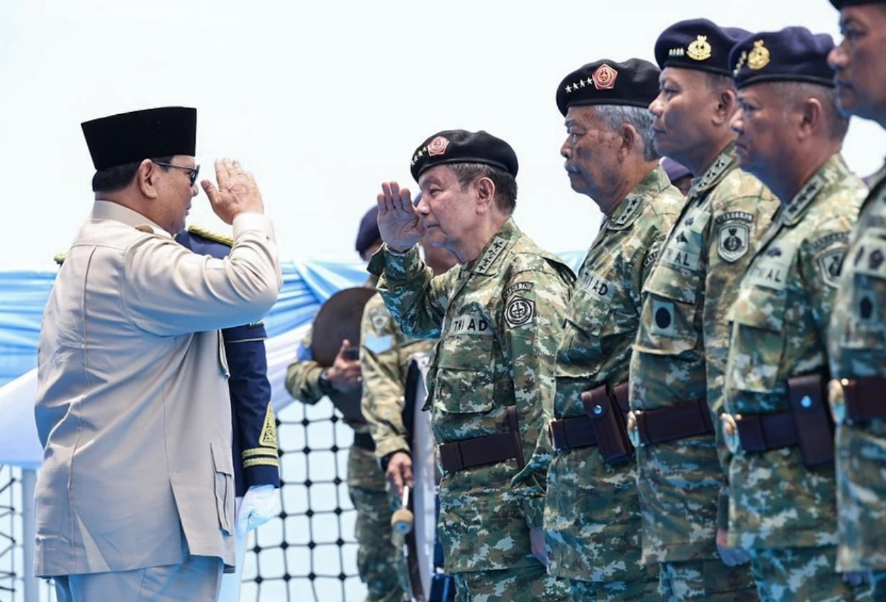 Prabowo anugerahkan pangkat istimewa kepada 11 purnawirawan tni