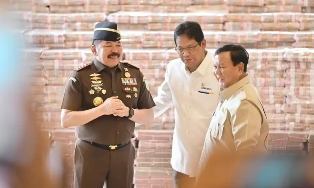 Prabowo dan purbaya saksikan “gunung uang” rp2,4 triliun hasil sitaan kasus korupsi cpo