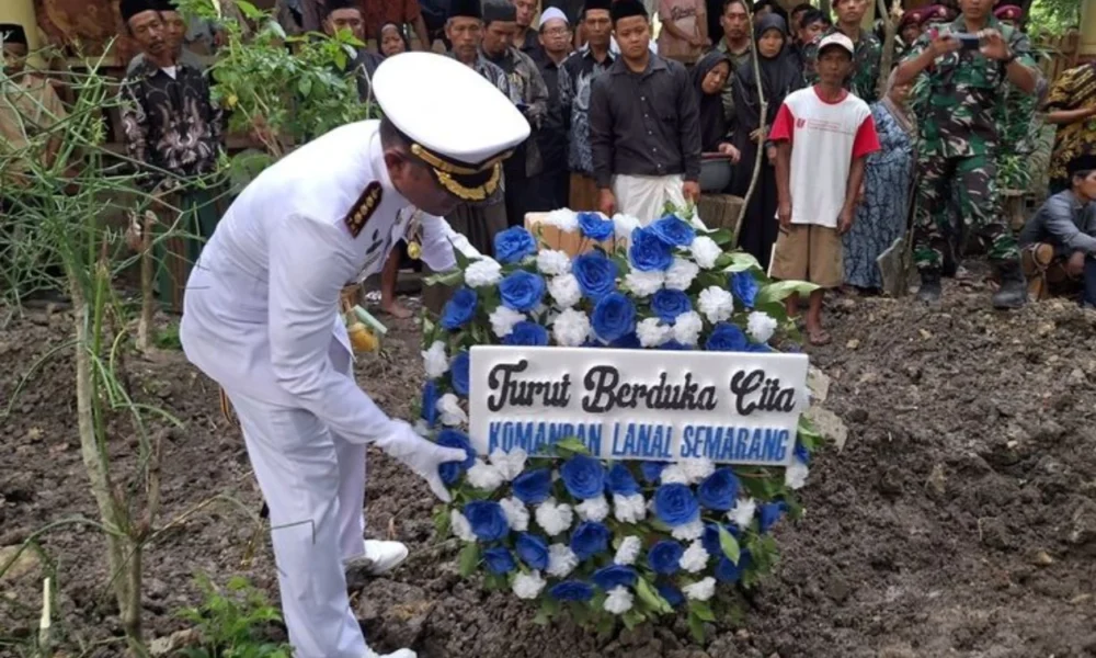 Prajurit taifib tni al gugur saat terjun payung dalam persiapan hut tni