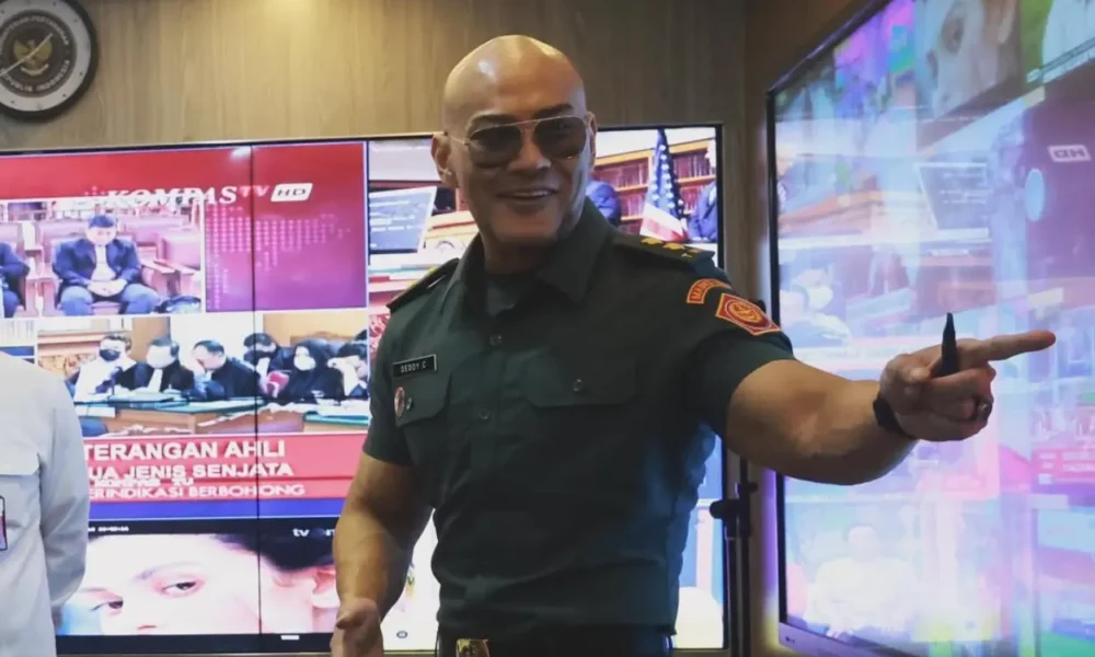 Profil deddy corbuzier, pesulap yang kini aktif di youtube dan jadi stafsus menhan