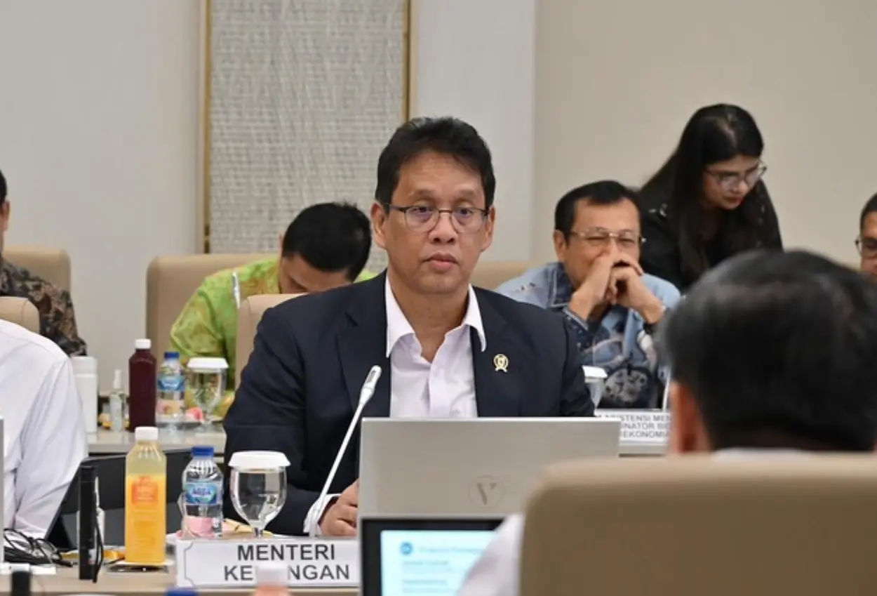 Respons purbaya usai dapat laporan pns bea cukai nongkrong di starbucks