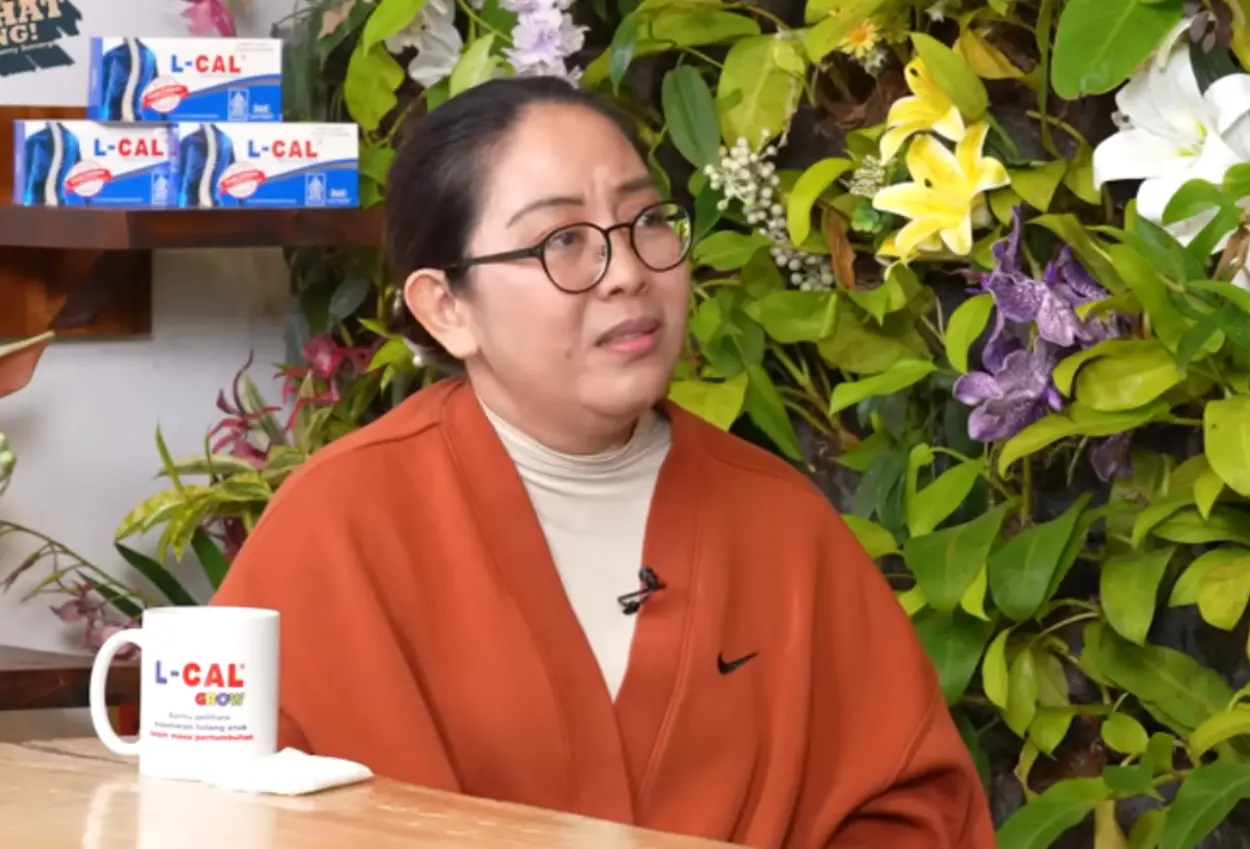 Sambil menahan tangis ibunda timothy angkat pembully jadi anaknya