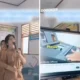 Sambil pelukan dengan guru, kepsek asyik karaoke pakai smart tv dari prabowo