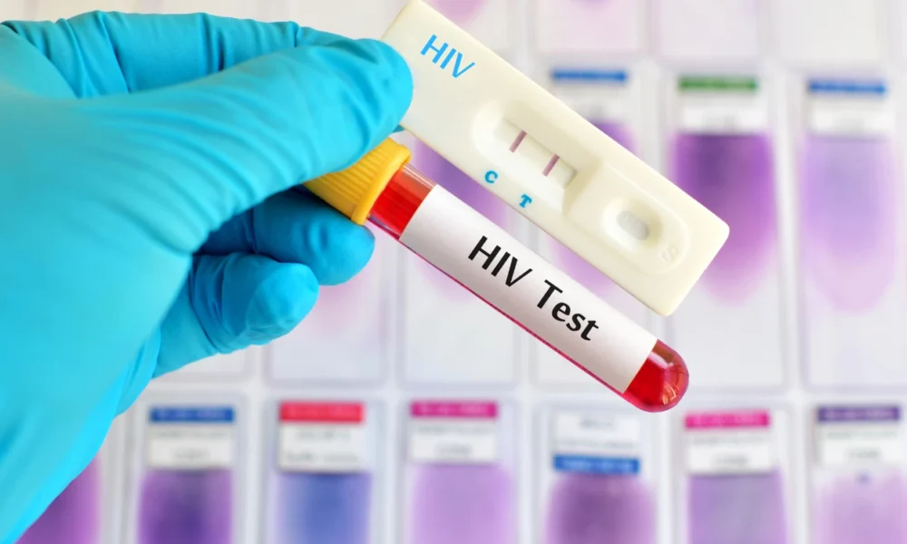 Sebanyak 29 pria yang terlibat pesta gay di surabaya positif hivaids