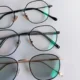 Sering bingung pilih lensa kacamata ini bedanya bluechromic dan photochromic