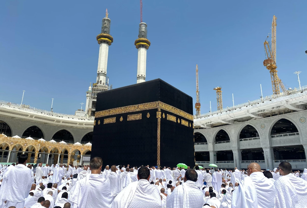 Umrah mandiri resmi dilegalkan uu, pengusaha travel ketar ketir!