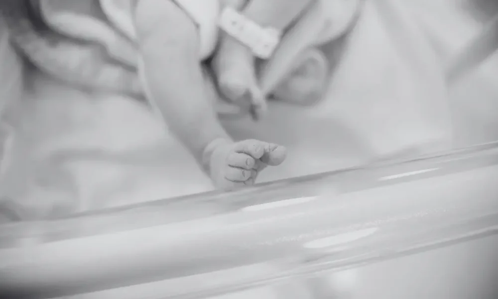 Wanita melahirkan di toilet oyo jaksel, nyawa bayi tak tertolong