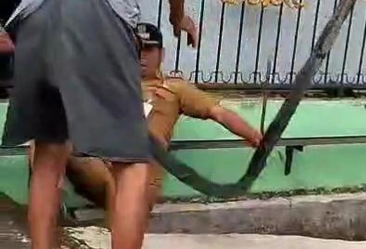 Warga di medan terancam bui usai dorong lurah ke parit
