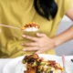 Waspadai! ini makanan dan minuman yang bisa memicu asam lambung naik