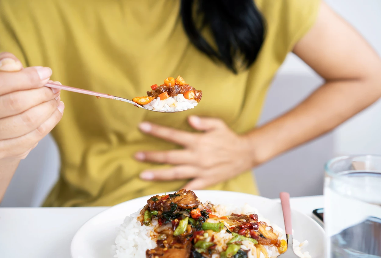 Waspadai! ini makanan dan minuman yang bisa memicu asam lambung naik