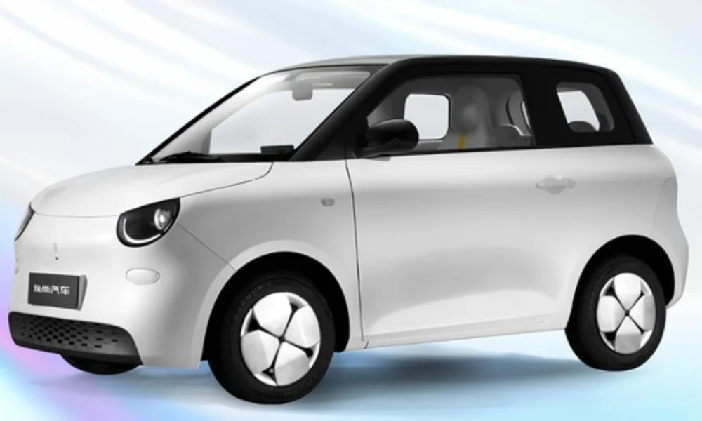 Wuling luncurkan aishang a100c, mobil listrik hatchback dua pintu dengan jarak tempuh 220 km