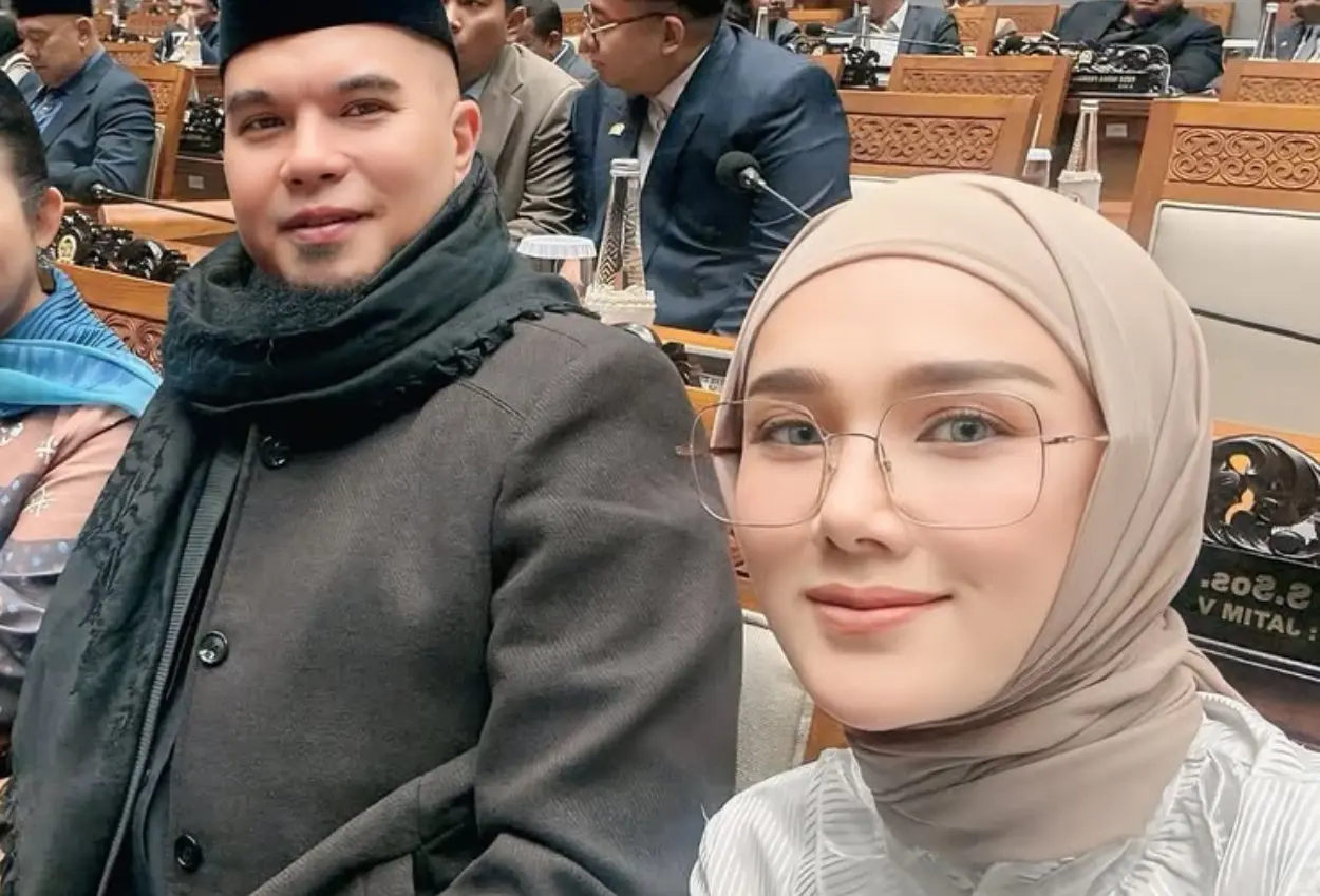 Ahmad dhani dan mulan jameela tepis isu keretakan rumah tangganya