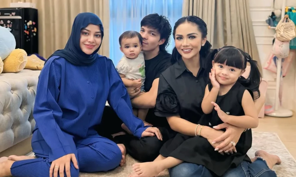 Ameena kecanduan makan coklat dan permen, atta halilintar tegur kris dayanti aku mohon banget...