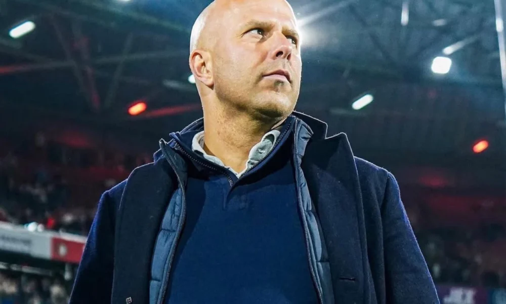Arne slot beberkan hasil pertemuan dengan bos liverpool, sinyal bakal dipecat