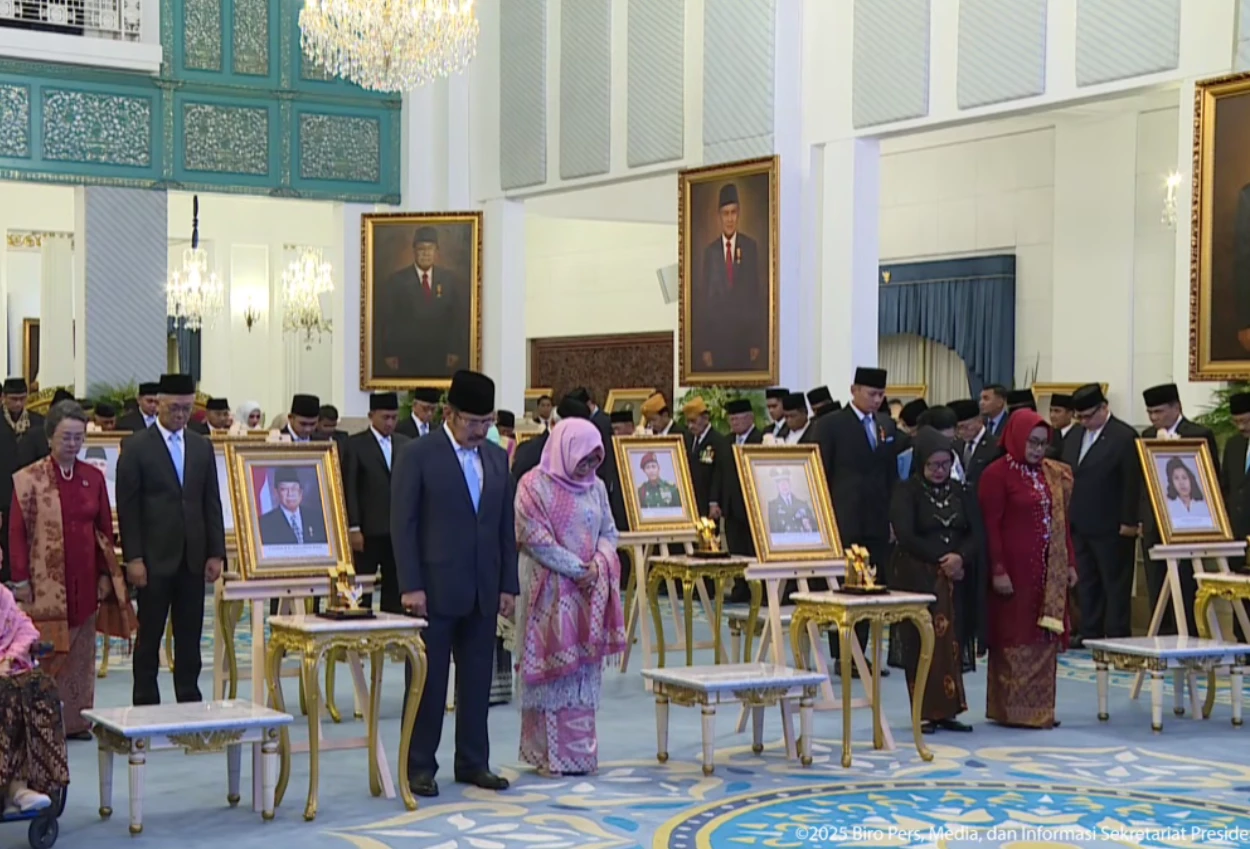 Daftar lengkap 10 tokoh yang dapat gelar pahlawan nasional