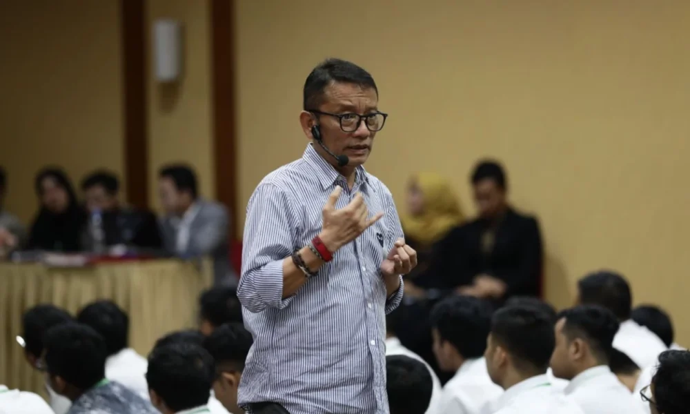 Eks dirjen pajak ken dwijugiasteadi dicegah keluar negeri buntut kasus dugaan korupsi pajak