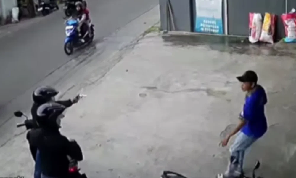 Gagal beraksi, maling motor di depok malah todong pistol ke warga