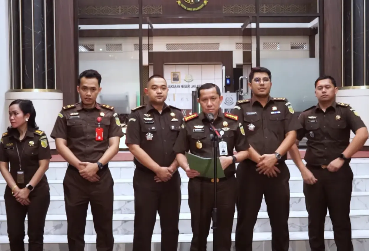 Kejari jakpus tetapkan 3 tersangka kasus korupsi kredit fiktif bank bumn senilai rp122 m!