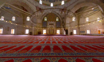 Khutbah jumat 21 november 2025 mengokohkan iman di tengah cuaca ekstrem dan tantangan hidup