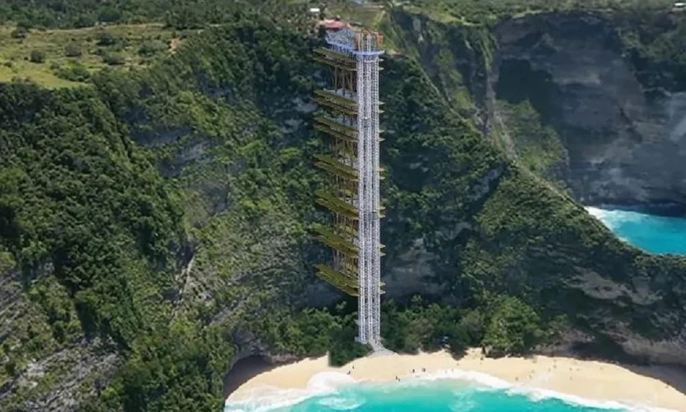 Langgar aturan, proyek lift kaca di pantai kelingking resmi dibatalkan