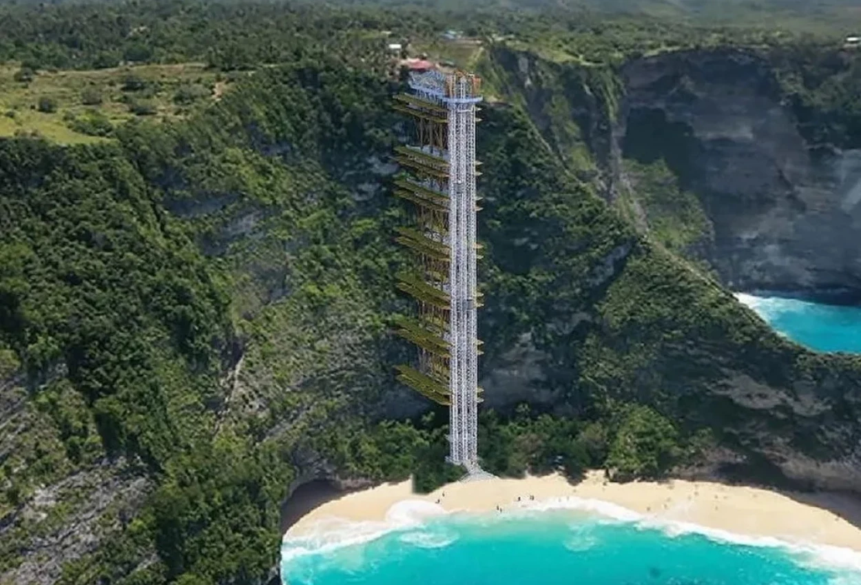 Langgar aturan, proyek lift kaca di pantai kelingking resmi dibatalkan
