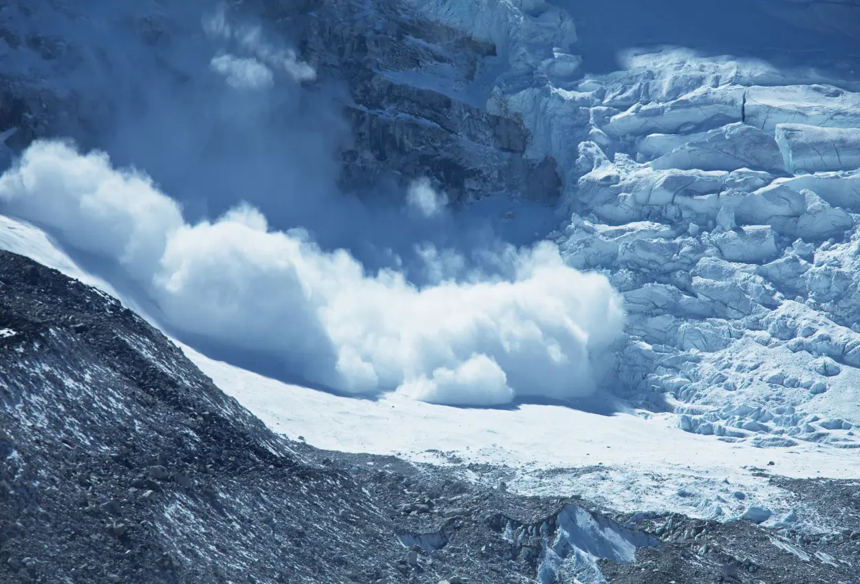 Longsor salju terjadi di gunung yalung ri nepal, 7 orang dikabarkan tewas