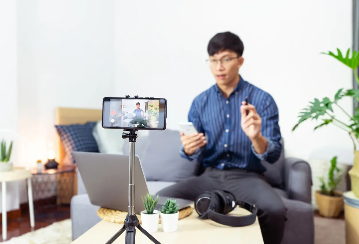 Mau ikut jejak china, komdigi kaji aturan soal influencer wajib punya sertifikasi