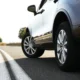 Mobil brebet saat jalan ini penyebab dan solusi mengatasinya!