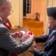 Momen prabowo beri hadiah untuk anjing kesayangan pm australia