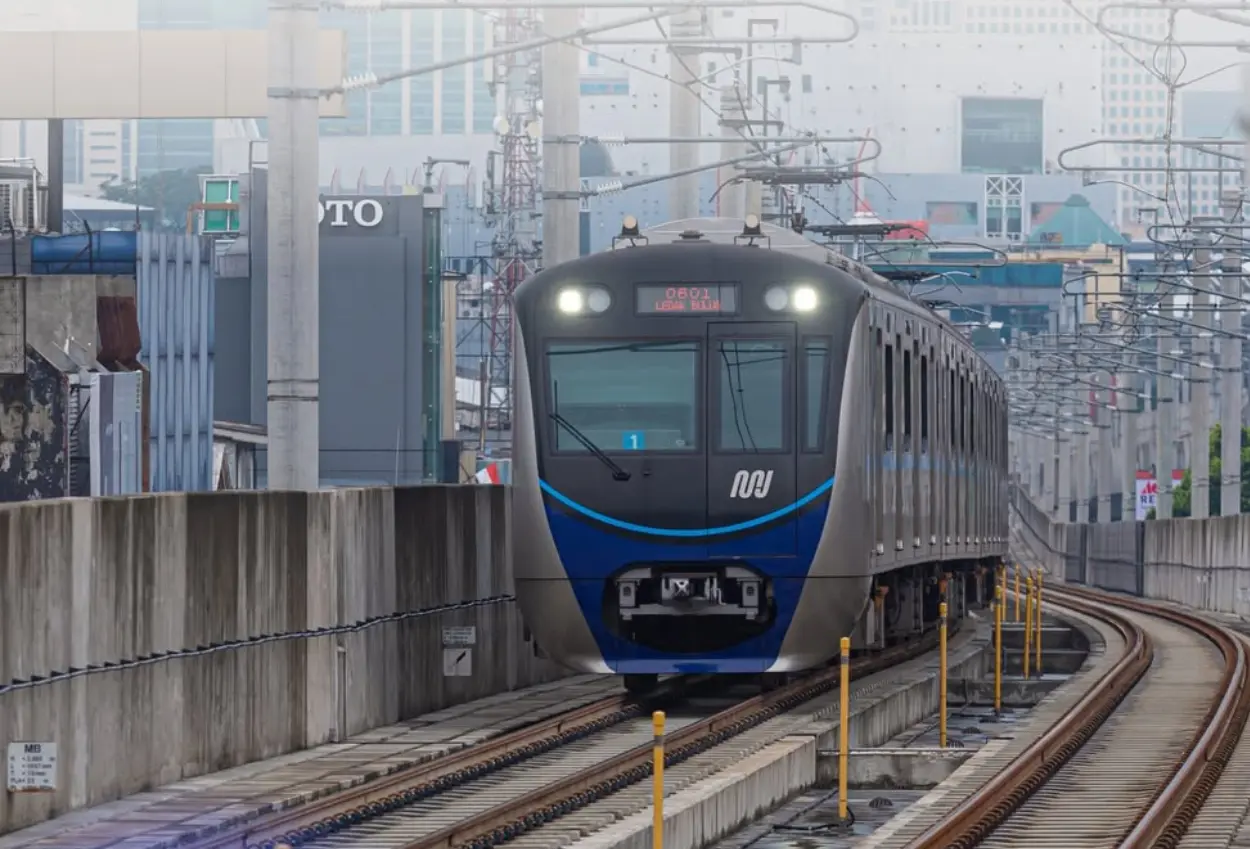 Pegawai bergaji di bawah rp6,2 juta gratis naik mrt hingga transjakarta