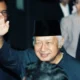Penganugerahan gelar pahlawan soeharto disorot media malaysia hingga jepang