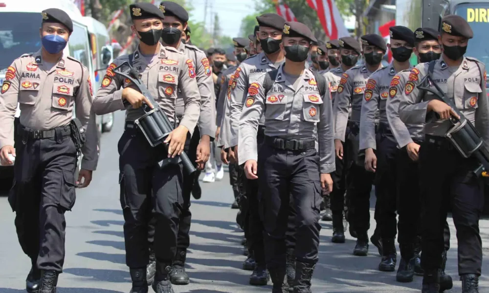 Polri akan terbang ke inggris untuk belajar penanganan demo