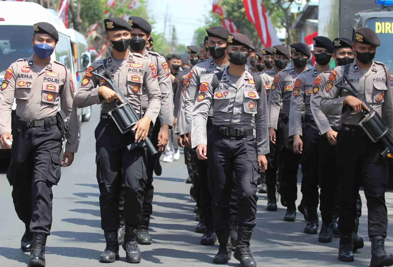 Polri akan terbang ke inggris untuk belajar penanganan demo