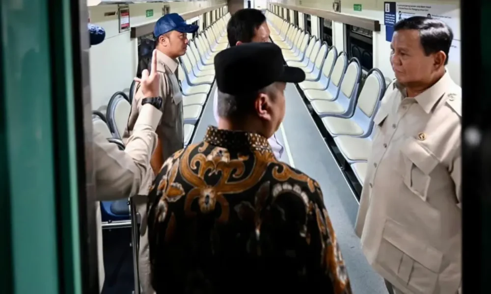 Prabowo jajal kereta khusus pedagang petani, ongkos disubsidi hingga 60 persen