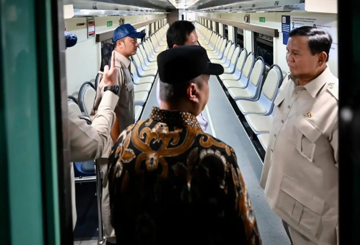 Prabowo jajal kereta khusus pedagang petani, ongkos disubsidi hingga 60 persen
