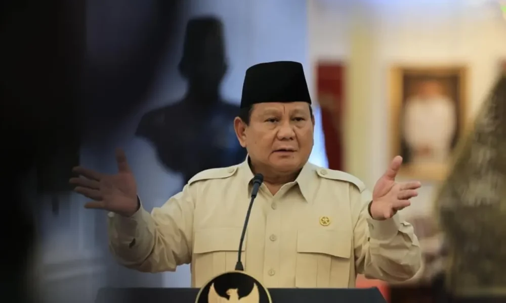 Prabowo minta pengusaha thrifting beralih buat jualan produk lokal
