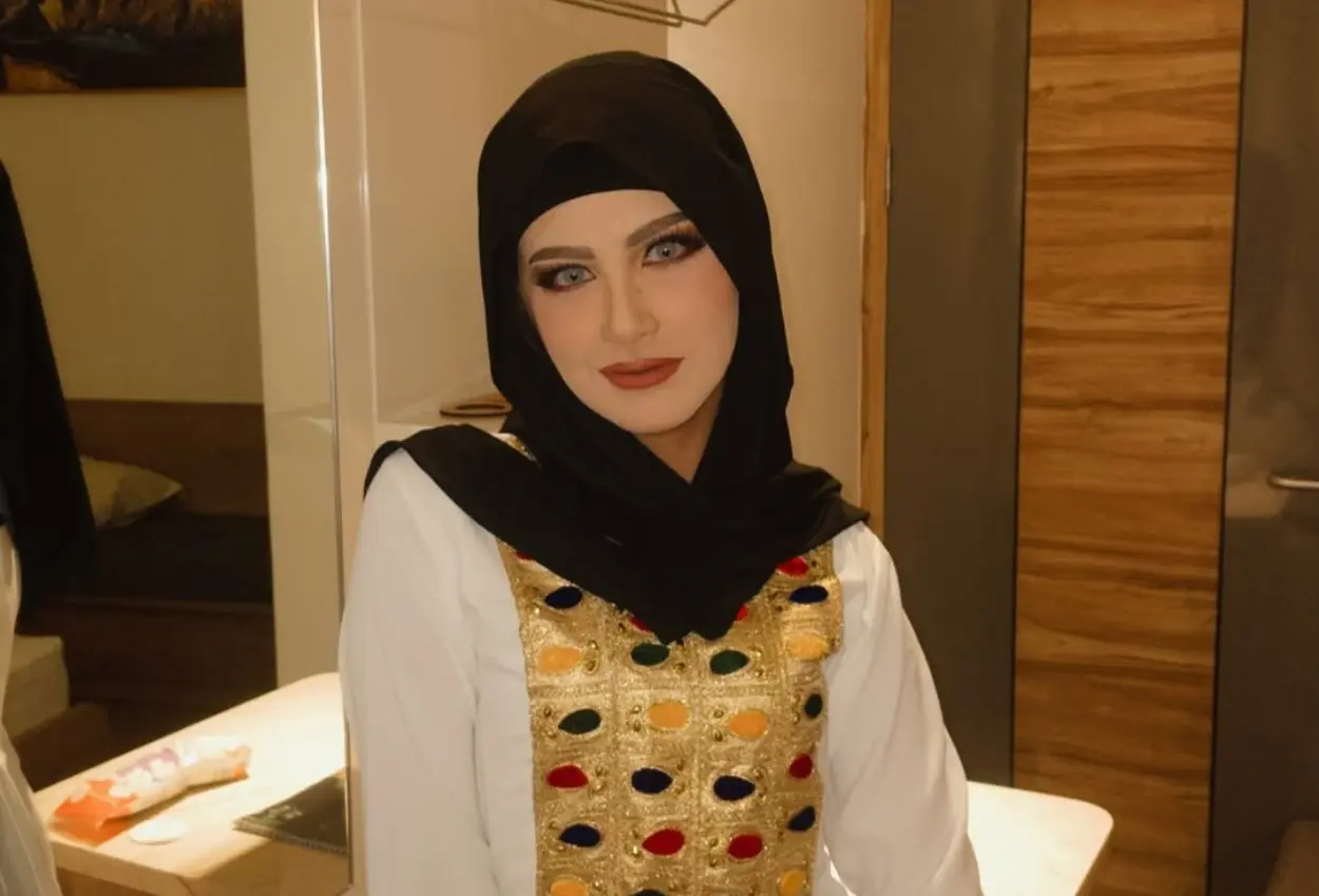 Profil helwa bachmid, model yang viral usai akui pernikahan sirinya dengan habib bahar