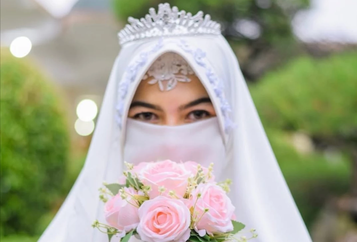 Profil wardatina mawa, istri sah yang sebut suaminya diduga selingkuh dengan inara rusli