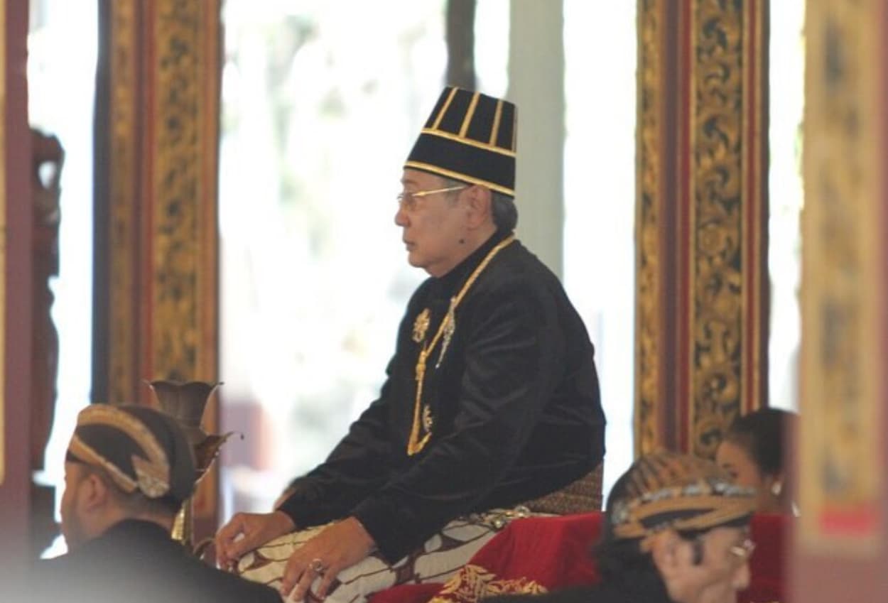 Raja keraton surakarta pakubuwono xiii wafat