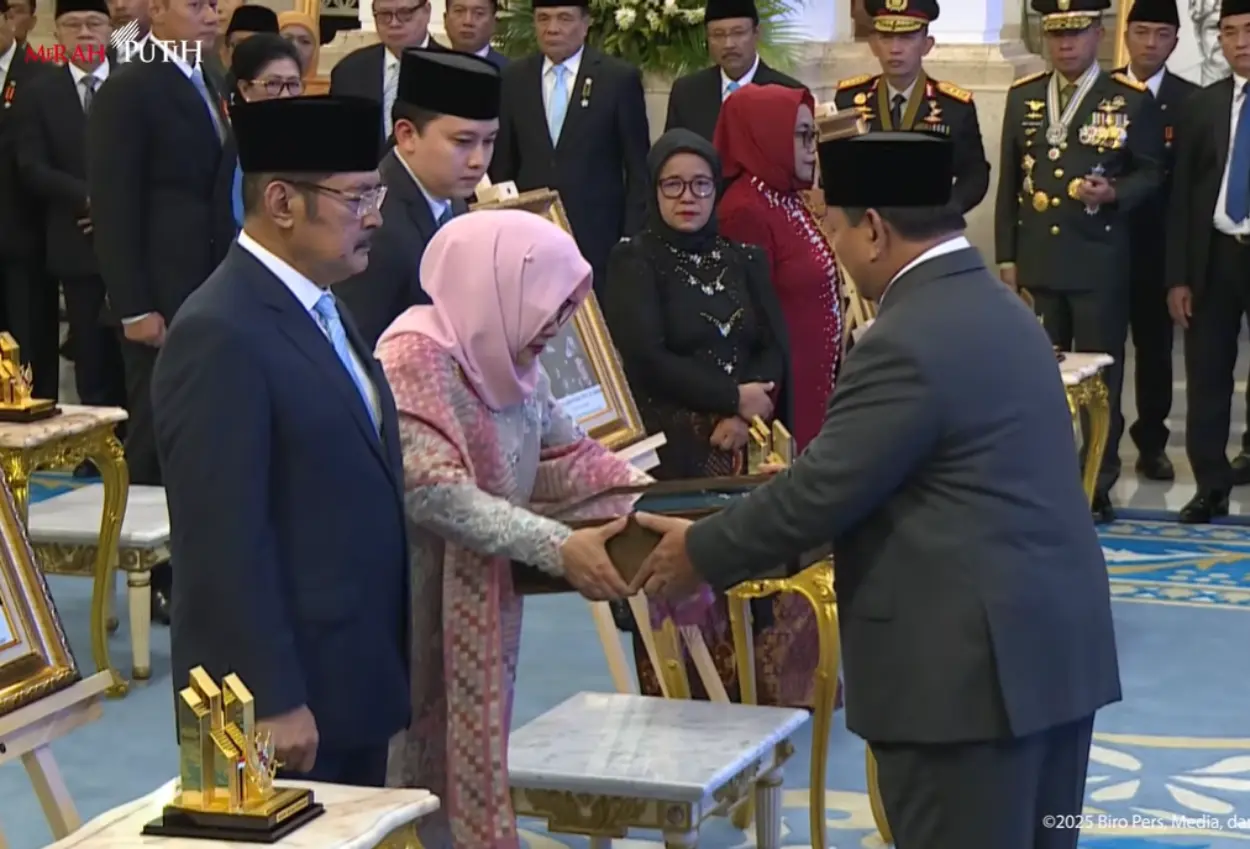 Resmi! soeharto dapat gelar tokoh pahlawan nasional dari prabowo