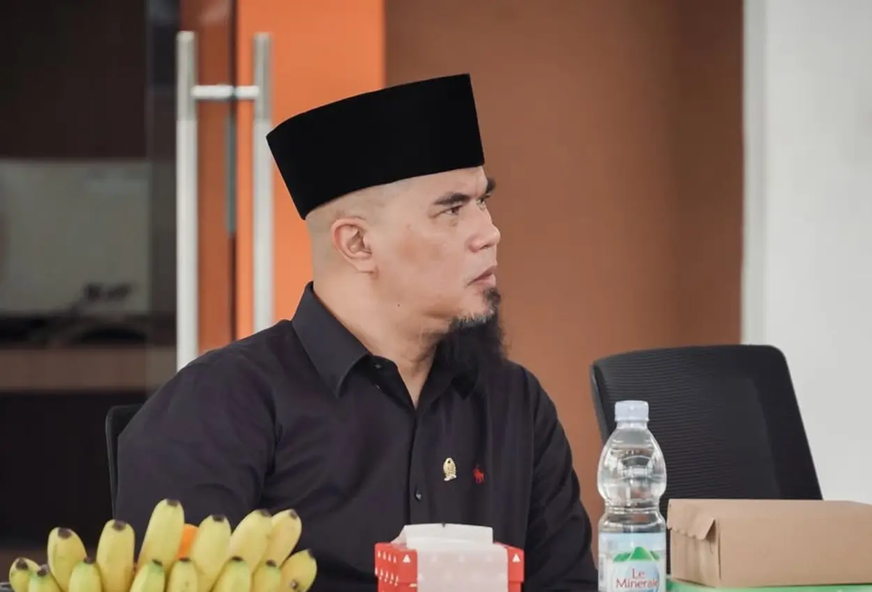 Respons ahmad dhani saat digosipkan cerai dengan mulan jameela