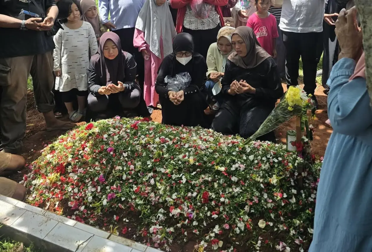 Siswa smpn 19 tangsel yang dipukul kursi besi meninggal usai dirawat sepekan
