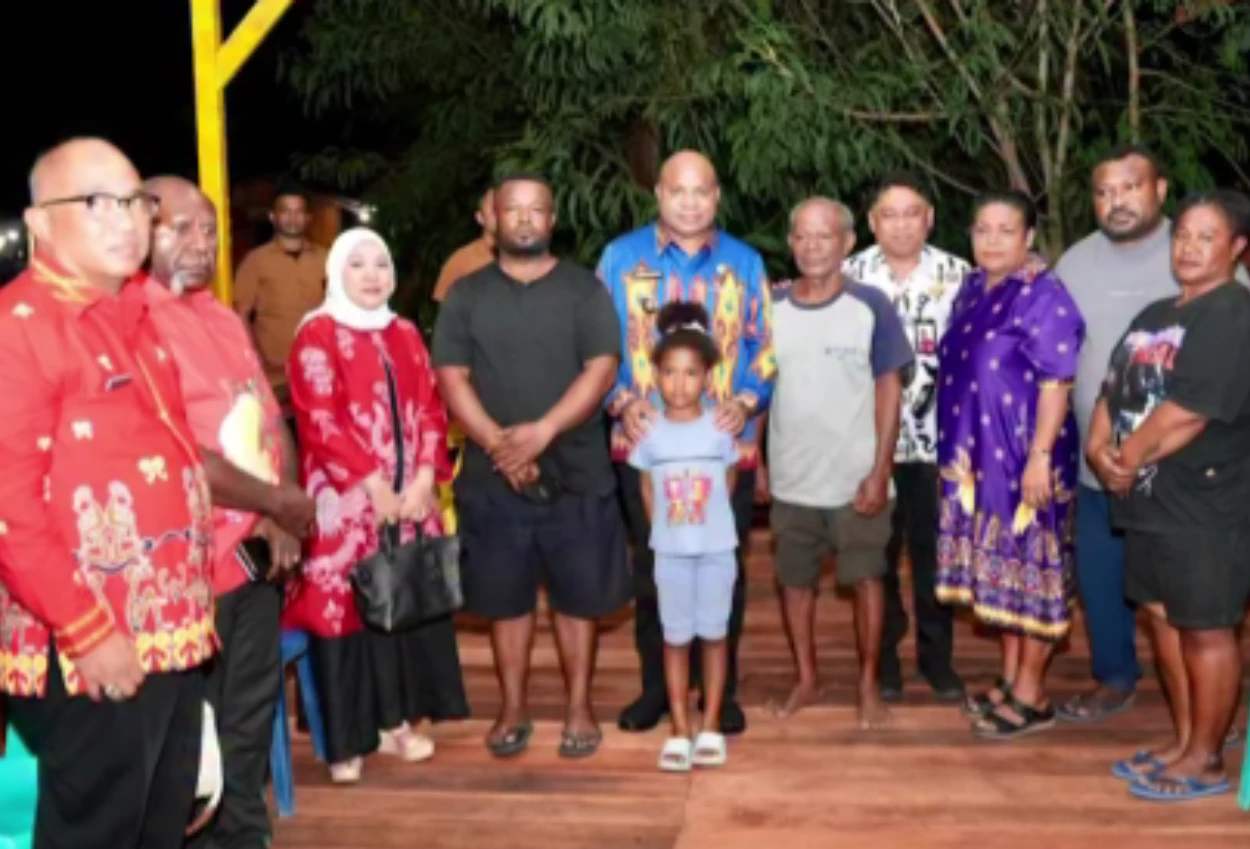 Tanggapi kasus ibu hamil dan bayinya yang meninggal, gubernur papua saya mohon maaf atas kebodohan pemerintah