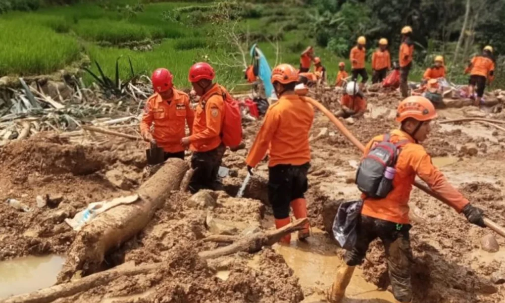 Update korban longsor banjarnegara, 16 orang belum ditemukan